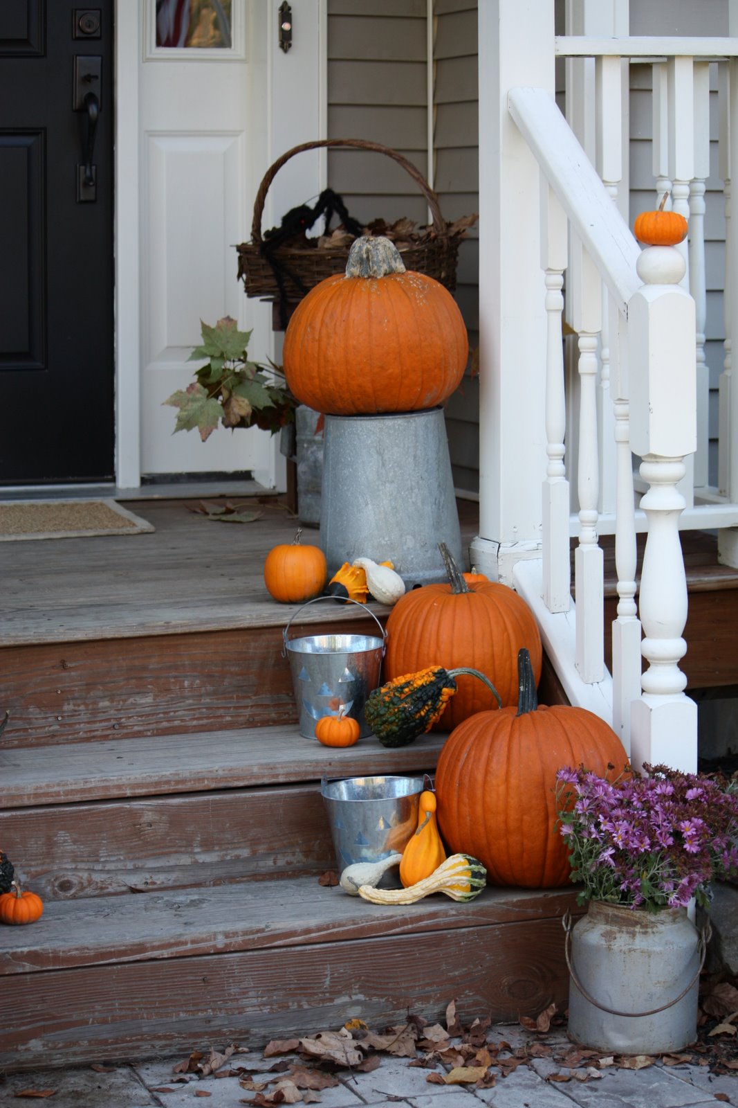 Home Outside Decor : Fall Porch Decor with Plants and Pumpkins - Unskinny Boppy / We've made it easy for you to shop for all your inside n outside decor, all in one stop!!